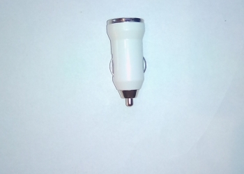 зарядка в прикуриватель USB