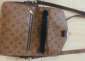 Сумочка LV