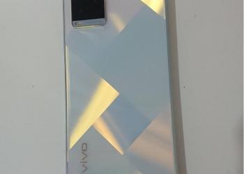 Vivo y21