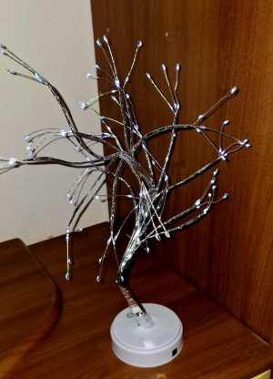 DECORATIVE LED TREE