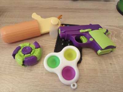 Игрушки