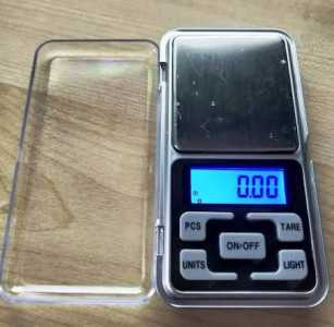 Точные весы до 500грамм, точность 0,01гр