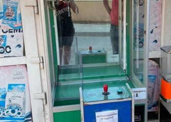 Продам игровой аппарат хватайка