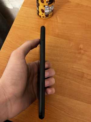 Продам б/у телефон Honor