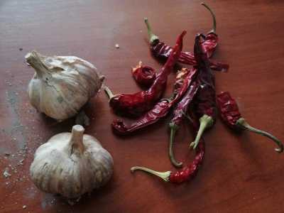 Продам чеснок и сушенный перец