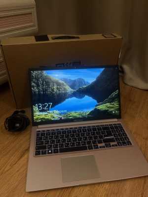 ASUS Vivobook 15