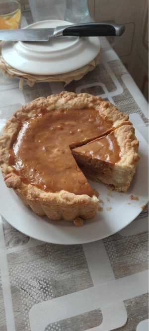 Пирог с варёной сгущёнкой