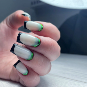 Маникюр