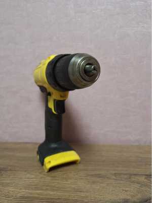 Шуруповерт dewalt