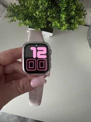 Часы Apple Watch 9