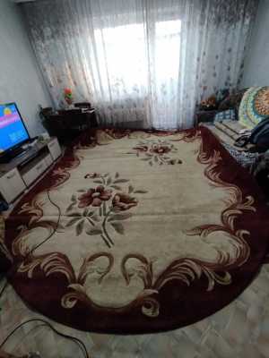 Палас овальный 3*4 метра.