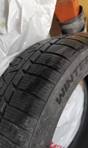 Compasal Winter Blazer UHP 235/50 R19 103V