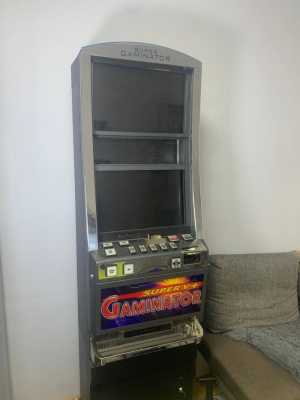Продам игровой аппарат