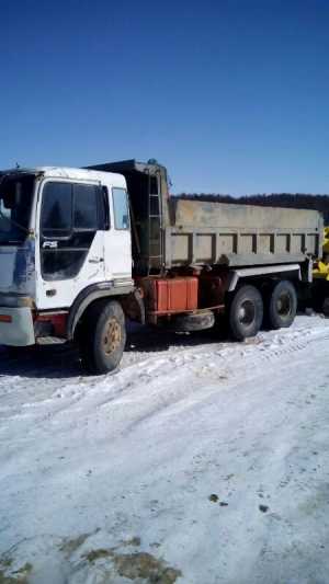Самосвал Хино