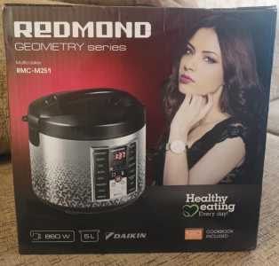 Продам мультиварку Redmond RMC-M251