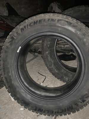 Зимние шины 2 шт 17 года 215/60/r16