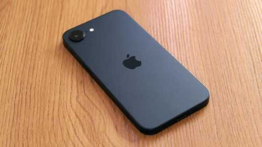 iPhone 16e