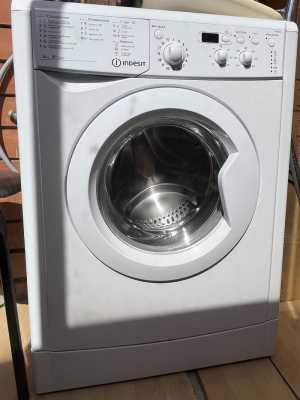 Стиральная машина indesit