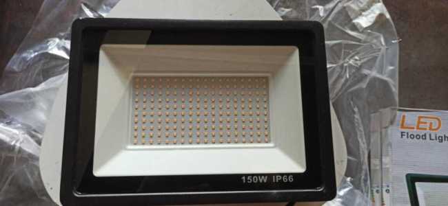 Светодиодный прожектор 150w IP66,
