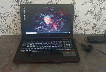 Ноутбук MSI