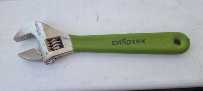 Ключ разводной