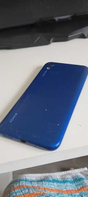 Honor 8s