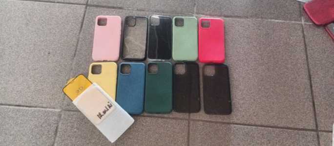 Чехлы на iPhone 12 mini