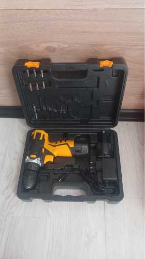 Продам шуруповерт deko 12v