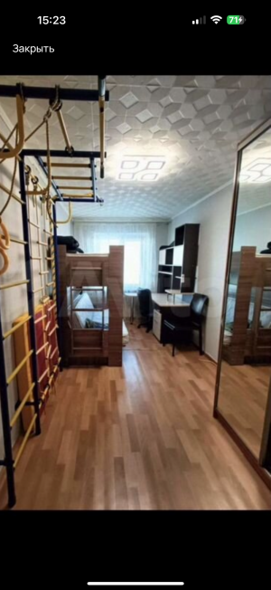 Продам компьютерный стол