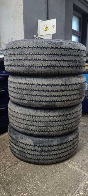 Продаю шины Bridgestone 255/60/18