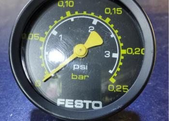 Манометр 0...2,5 bar