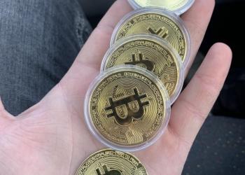 Монета БИТКОИН