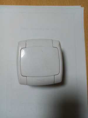 розетка Schneider 16-126 б (для ванной комнаты) 2 шт