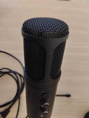 Микрофон Dexp 700U