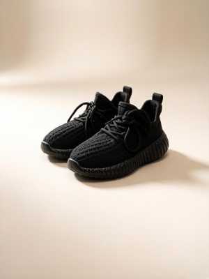 ����� ������� ��������� � ����� Adidas Yeezy