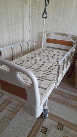 Медицинская кровать