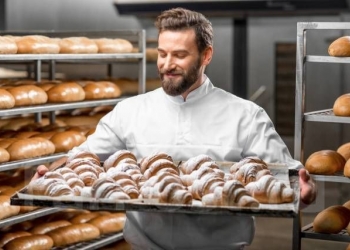 Пекарь