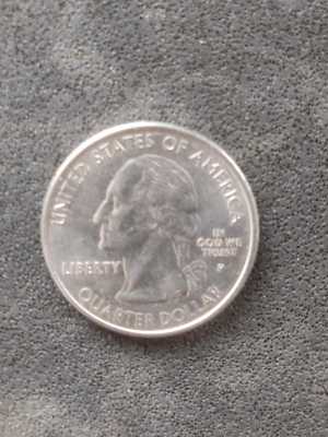 Продам монету США 2001г