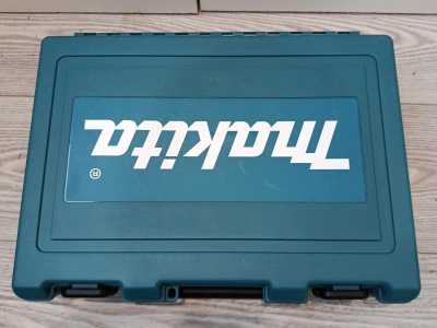 Перфоратор Makita hr2470