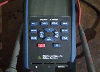 LCRметр DT9935