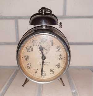 Будильник junghans