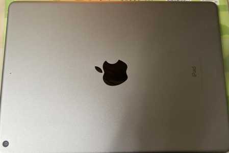 Продам iPad 5 поколения
