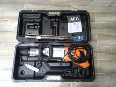 Перфоратор AEG PM 10E (+2 сверла)