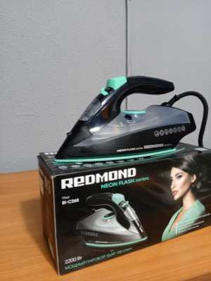 Утюг Redmond