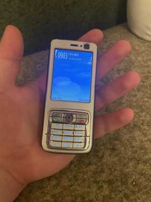 Nokia N73