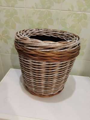 Кашпо из ротанга